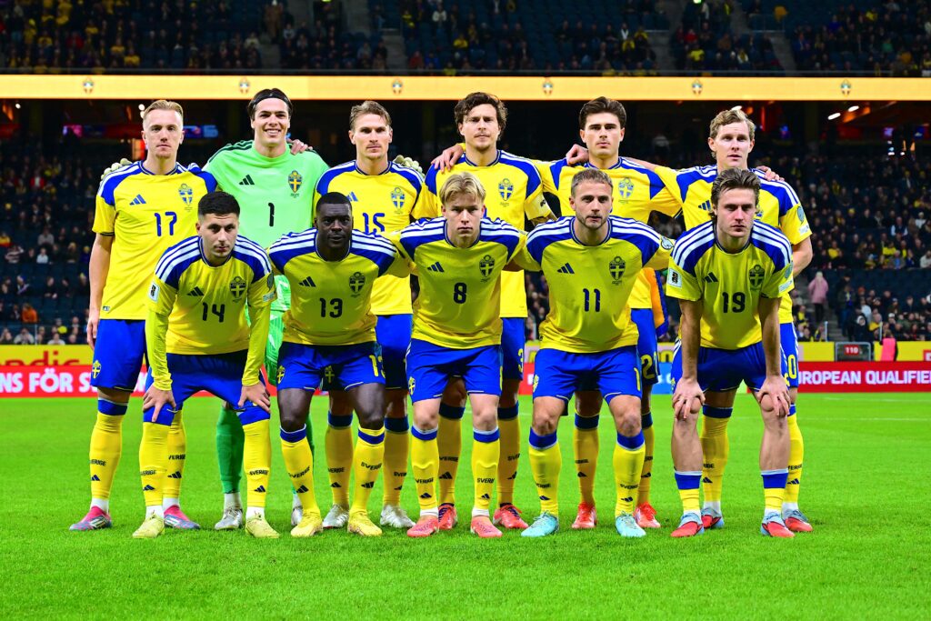 Team photo Sweden ahead of the FIFA World Cup Qualifiers game on November 18th 2025 between Sweden and Slovenia at Strawberry Arena in Solna, Sweden (Photo by Peter Sonander/Sports Press Photo/Sipa USA)
2025.11.18 Solna
pilka nozna , eliminacje , kwalifikacje do mistrzostw swiata 2026
Szwecja - Slowenia
Foto SPP/SIPA USA/PressFocus

!!! POLAND ONLY !!!