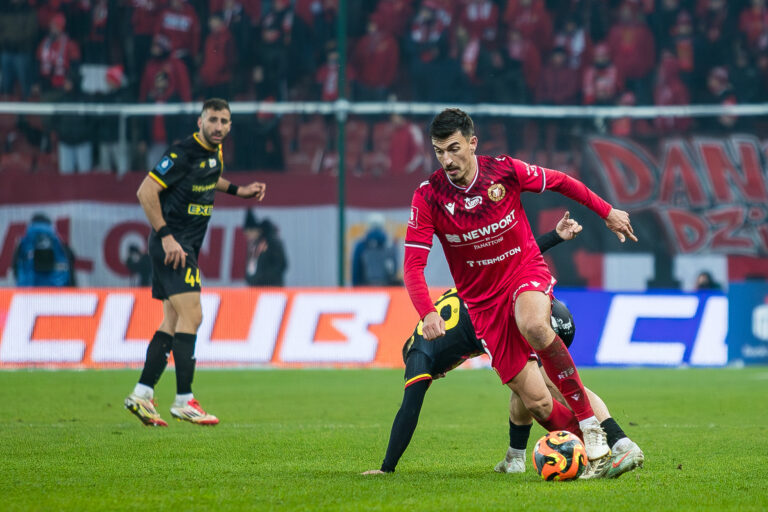 2025.11.23 Lodz Pilka Nozna PKO BP Ekstraklasa Sezon 2025/2026 Widzew Lodz - Korona Kielce Nz Juljan Shehu Foto. Dawid Figura / PressFocus

2025.11.23 Lodz Football Polish PKO Ekstraklasa Season 2025/2026 Widzew Lodz - Korona Kielce Juljan Shehu Credit: Dawid Figura / PressFocus