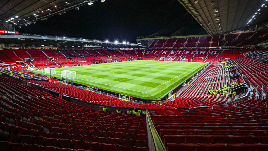 Manchester United, ManU v Everton, Premier League Ground View inside the Stadium during the Manchester United v Everton Premier League match at Old Trafford, Manchester, England on 24 November 2025 Credit: Phil Duncan/Every Second Media Editorial use only. All images are copyright Every Second Media Limited. No images may be reproduced without prior permission. All rights reserved. Premier League and Football League images are subject to licensing agreements with Football DataCo Limited. see https://www.football-dataco.com Copyright: xIMAGO/EveryxSecondxMediax ESM-1675-0002 PhilxDuncanx/xEveryxSecondxMediax
2025.11.24 Manchester 
pilka nozna liga angielska
Manchester United - Everton 
Foto IMAGO/PressFocus

!!! POLAND ONLY !!!