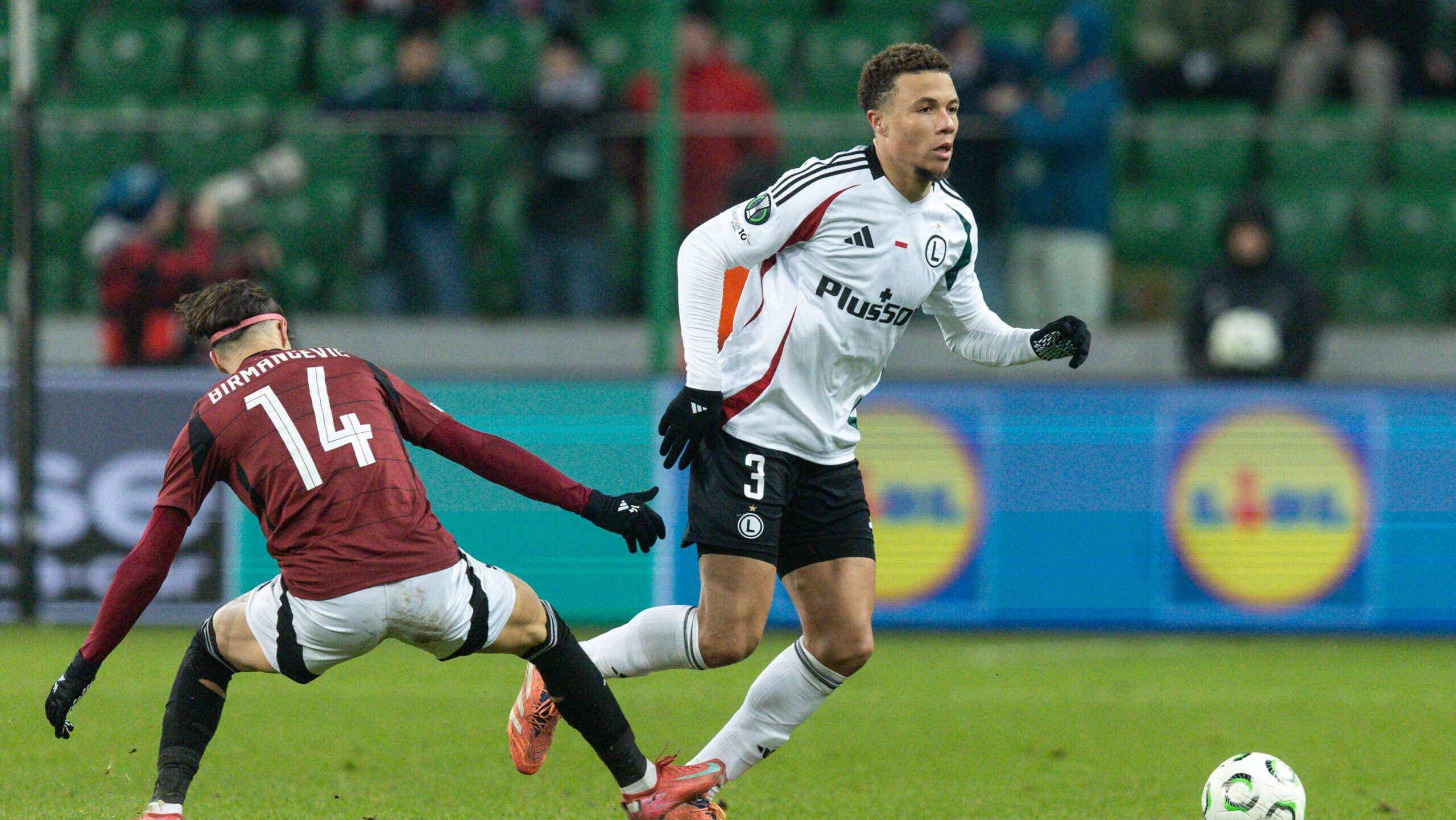 2025.11.27 Warszawa  pilka nozna Liga Konferencji sezon 2025/2026
Legia Warszawa - Sparta Praga
N/z Veljko Birmancevic (Sparta), Steve Kapuadi (Legia)
Foto Tomasz Jastrzebowski / Foto Olimpik / PressFocus

2025.11.27 Warszawa football UEFA Conference League season 2025/2026
Legia Warszawa - Sparta Praha
Veljko Birmancevic (Sparta), Steve Kapuadi (Legia)
Credit: Tomasz Jastrzebowski / Foto Olimpik / PressFocus