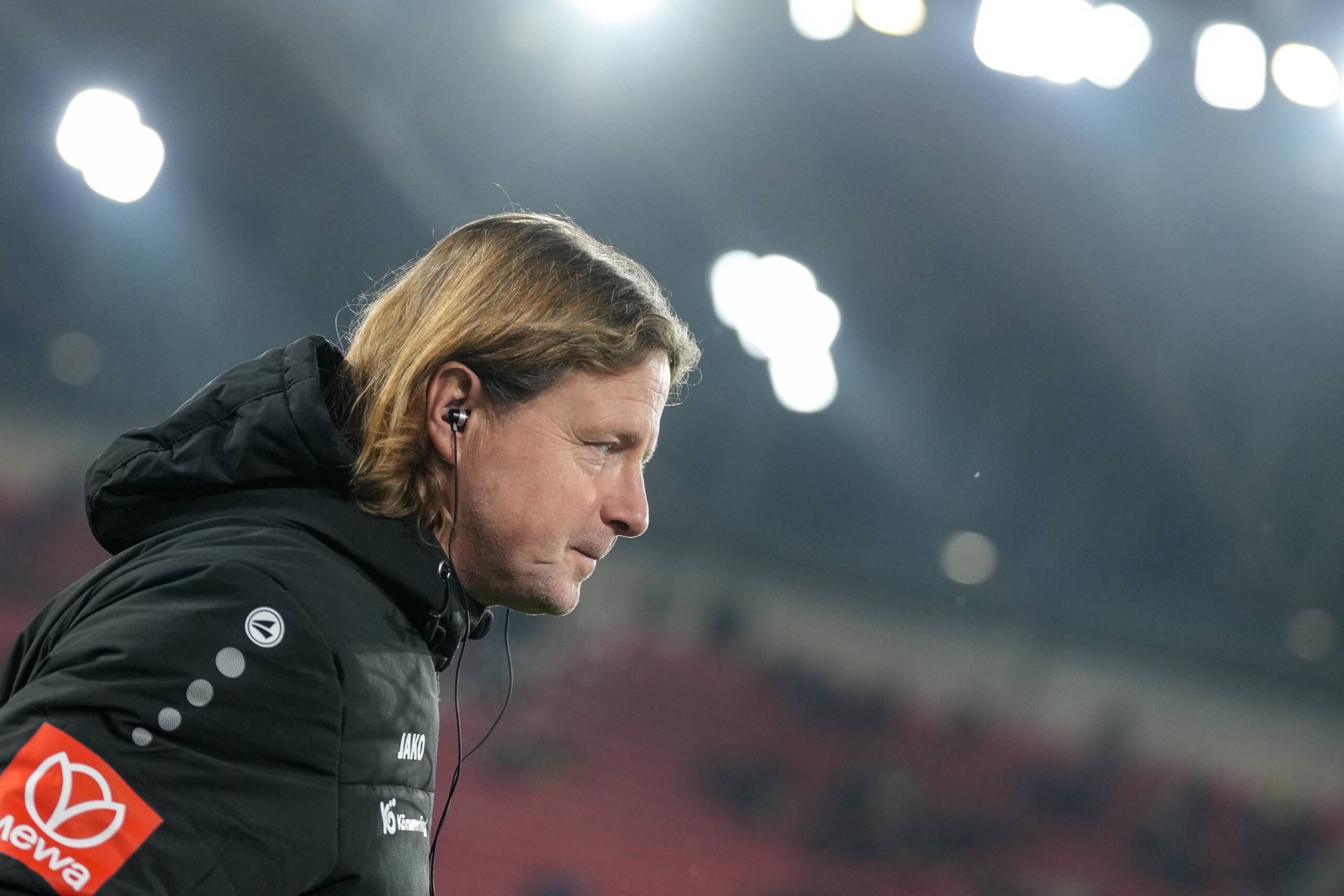 Bo Henriksen 1. FSV Mainz 05, Cheftrainer , Deutschland, Fussball, 1. Bundesliga, 12.Spieltag, 2025/2026, SC Freiburg vs. 1. FSV Mainz 05, 30.11.2025, Europa-Park Stadion, Freiburg, Deutschland DFL REGULATIONS PROHIBIT ANY USE OF PHOTOGRAPHS AS IMAGE SEQUENCES AND/OR QUASI-VIDEO. Freiburg Europa-Park Stadion Baden-Wurttemberg Deutschland *** Bo Henriksen 1 FSV Mainz 05, Head Coach , Germany, Football, 1 Bundesliga, Matchday 12, 2025 2026, SC Freiburg vs 1 FSV Mainz 05, 30 11 2025, Europa Park Stadion, Freiburg, Germany DFL REGULATIONS PROHIBIT ANY USE OF PHOTOGRAPHS AS IMAGE SEQUENCES AND OR QUASI VIDEO Freiburg Europa Park Stadion Baden Wurttemberg Germany Copyright: xArnexAmbergx
2025.11.30 Freiburg
pilka nozna , liga niemiecka
SC Freiburg - FSV Mainz 05
Foto IMAGO/PressFocus

!!! POLAND ONLY !!!