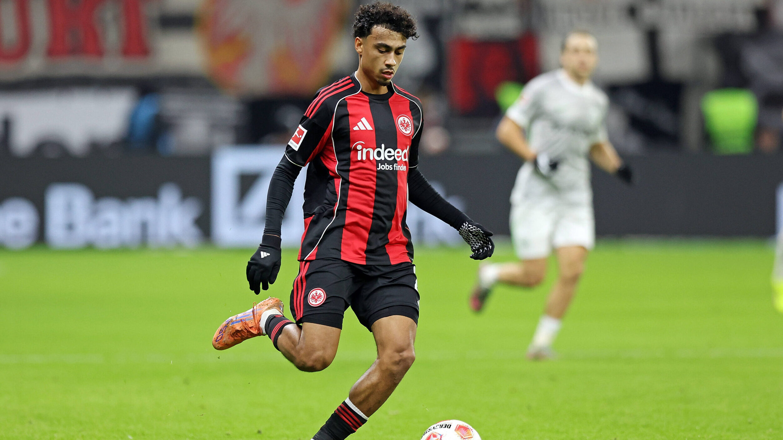 30.11.2025, xovx, Fussball Bundesliga, Eintracht Frankfurt - VfL Wolfsburg Nathaniel Brown Eintracht Frankfurt, Freisteller DFL/DFB REGULATIONS PROHIBIT ANY USE OF PHOTOGRAPHS as IMAGE SEQUENCES and/or QUASI-VIDEO emspor Frankfurt am Main
2025.11.30 Frankfurt
pilka nozna , liga niemiecka
Eintracht Frankfurt - VfL Wolfsburg
Foto IMAGO/PressFocus

!!! POLAND ONLY !!!