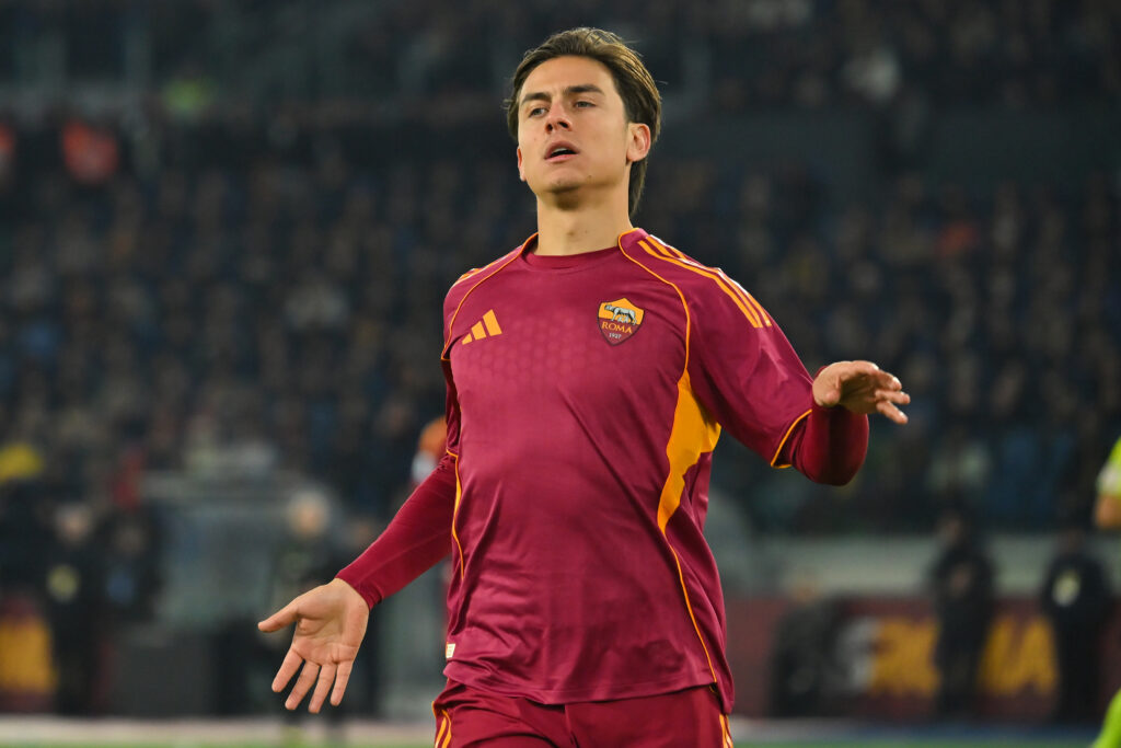 The Roma player Paulo Dybala during the Serie A match Enilive Roma-Napoli at the Stadio Olimpico. Rome (Italy) November 30th, 2025 (Photo by Massimo Insabato/Mondadori Portfolio/Sipa USA)
2025.11.30 Rzym
pilka nozna liga wloska
AS Roma - SSC Napoli
Foto Mondadori Portfolio/SIPA USA/PressFocus

!!! POLAND ONLY !!!