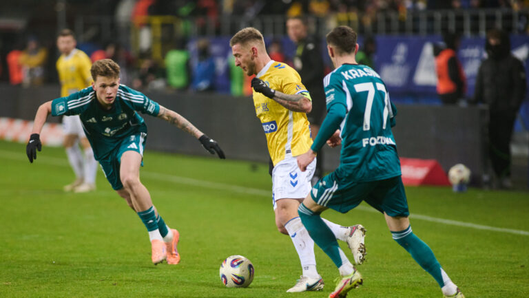 2025.12.01 Lublin pilka nozna PKO Ekstraklasa sezon 2025/2026 
Motor Lublin - Legia Warszawa
N/z Bartosz Wolski Ermal Krasniqi
Foto Ireneusz Wnuk / PressFocus

2025.12.01 Lublin Football - Polish PKO Ekstraklasa season 2025/2026 
Motor Lublin - Legia Warszawa
Bartosz Wolski Ermal Krasniqi
Credit: Ireneusz Wnuk / PressFocus