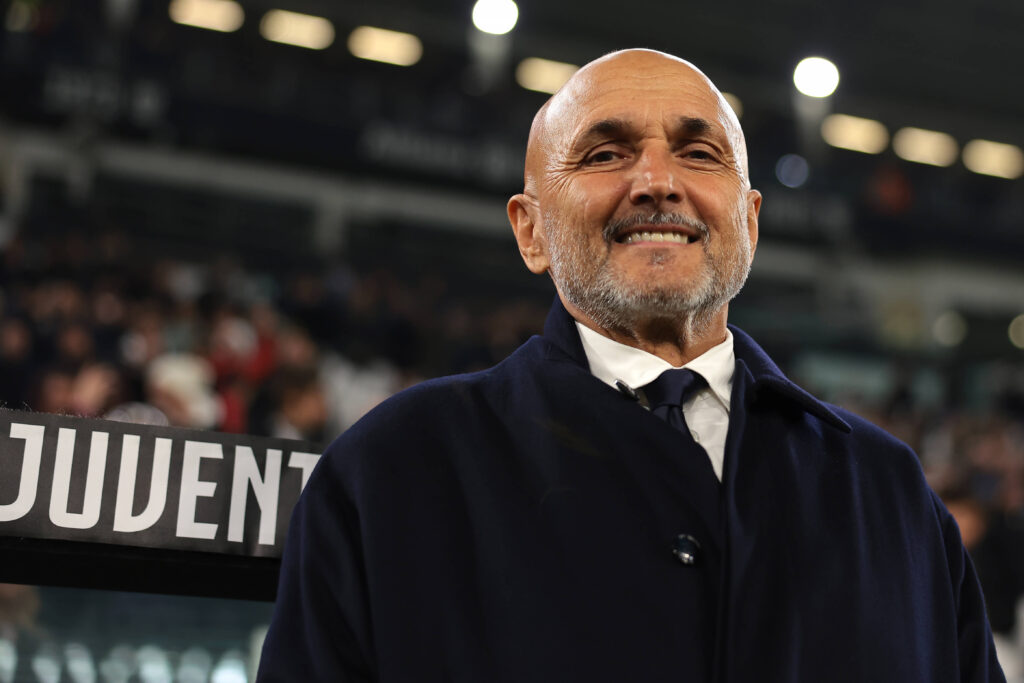 Turin, Italy, 2nd December 2025. Luciano Spalletti Head coach of Juventus reacts as he looks on prior to kick off in the Juventus vs Udinese Coppa Italia match at Allianz Stadium, Turin. Picture credit should read: Jonathan Moscrop / Sportimage EDITORIAL USE ONLY. No use with unauthorised audio, video, data, fixture lists, club/league logos or live services. Online in-match use limited to 120 images, no video emulation. No use in betting, games or single club/league/player publications. SPI_121_JM_JUVE_UDINESE_CI SPI-4319-0121
2025.12.02 Turyn
pilka nozna , Puchar Wloch
Juventus Turyn - Udinese Calcio
Foto IMAGO/PressFocus

!!! POLAND ONLY !!!