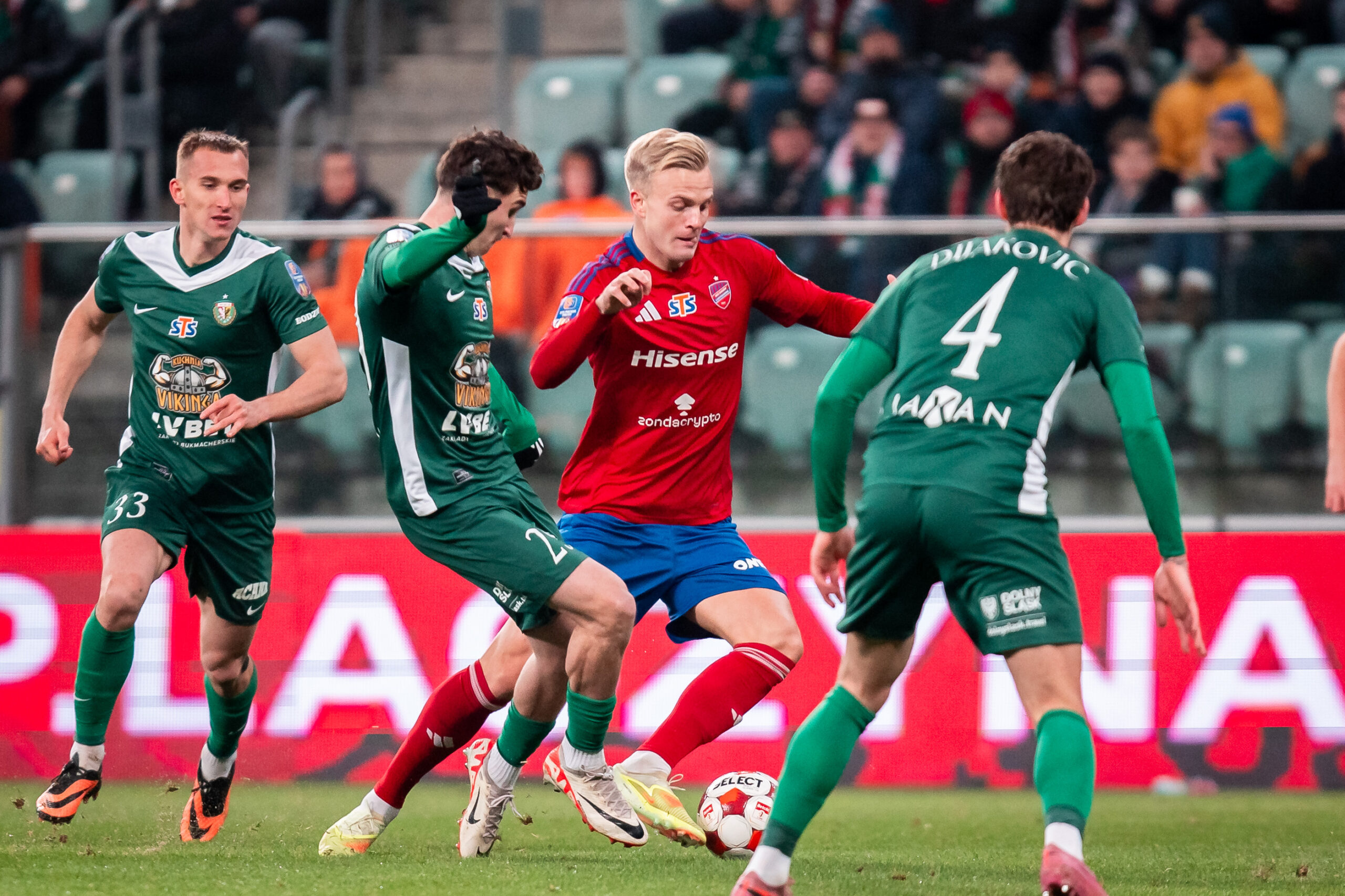 2025.12.03 Wroclaw
Pilka nozna Runda 1/8 Finału STS Pucharu Polski sezon 2025/2026
Slask Wroclaw - Rakow Czestochowa
N/z Jonatan Braut Brunes
Foto Mateusz Porzucek PressFocus

2025.12.03 Wroclaw
Football Polish Cup season 2025/2026
Slask Wroclaw - Rakow Czestochowa
Jonatan Braut Brunes
Credit: Mateusz Porzucek PressFocus