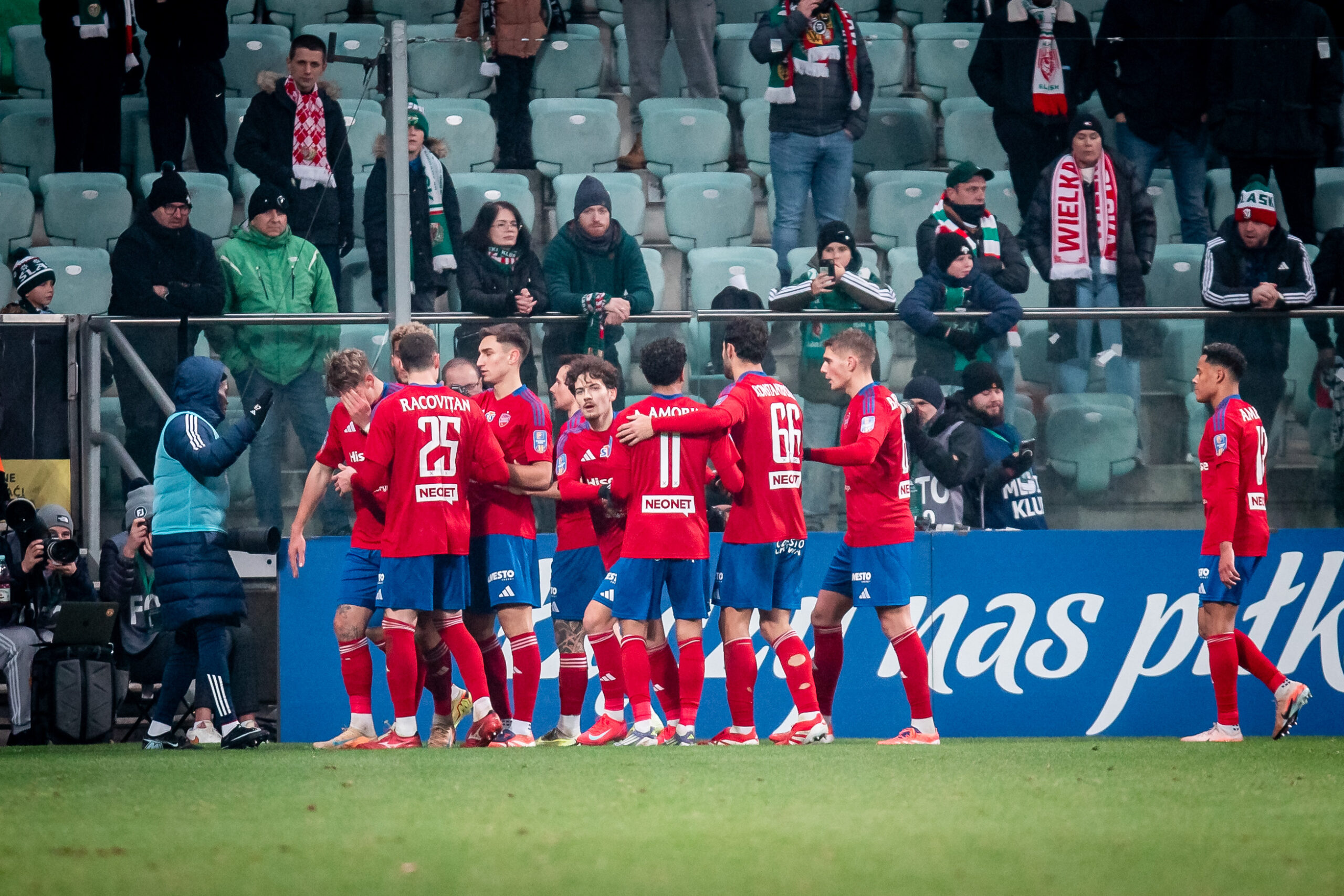 2025.12.03 Wroclaw
Pilka nozna Runda 1/8 Finału STS Pucharu Polski sezon 2025/2026
Slask Wroclaw - Rakow Czestochowa
N/z gol radosc bramka goal Patryk Makuch
Foto Mateusz Porzucek PressFocus

2025.12.03 Wroclaw
Football Polish Cup season 2025/2026
Slask Wroclaw - Rakow Czestochowa
gol radosc bramka goal Patryk Makuch
Credit: Mateusz Porzucek PressFocus