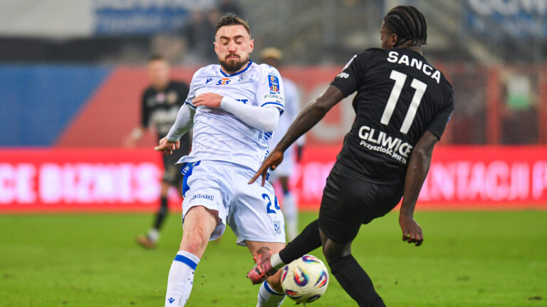 2025.12.03 Gliwice
Pilka nozna STS Puchar Polski Sezon 2025/2026
Piast Gliwice - Lech Poznan
N/z Filip Jagiello, Leandro Sanca
Foto Marcin Bulanda / PressFocus

2025.12.03 Gliwice
Football Polish Cup Season 2025/2026
Piast Gliwice - Lech Poznan
Filip Jagiello, Leandro Sanca
Credit: Marcin Bulanda / PressFocus