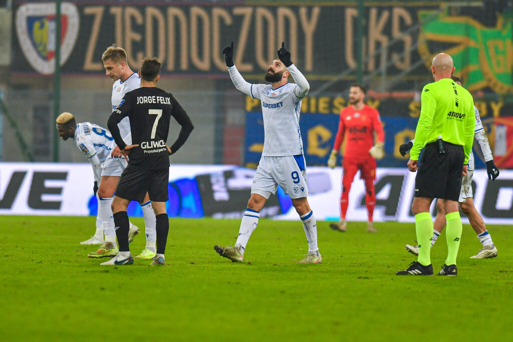 2025.12.03 Gliwice
Pilka nozna STS Puchar Polski Sezon 2025/2026
Piast Gliwice - Lech Poznan
N/z Mikael Ishak, radosc, radosc po golu, radosc po bramce
Foto Marcin Bulanda / PressFocus

2025.12.03 Gliwice
Football Polish Cup Season 2025/2026
Piast Gliwice - Lech Poznan
Mikael Ishak, radosc, radosc po golu, radosc po bramce
Credit: Marcin Bulanda / PressFocus