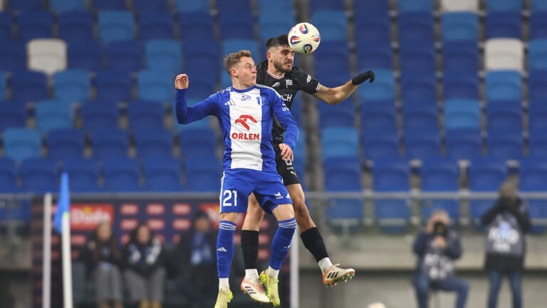 2025.12.04 Plock Pilka Nozna Puchar Polski Sezon 2025/2026 Wisla Plock - Cracovia Krakow Nz Zan Rogelj Bosko Sutalo Foto:Artur Kraszewski / PressFocus

2025.12.04 Plock Football Puchar Polski Polish League 2025/2026 Wisla Plock - Cracovia Krakow Zan Rogelj Bosko Sutalo Credit:Artur Kraszewski / PressFocus