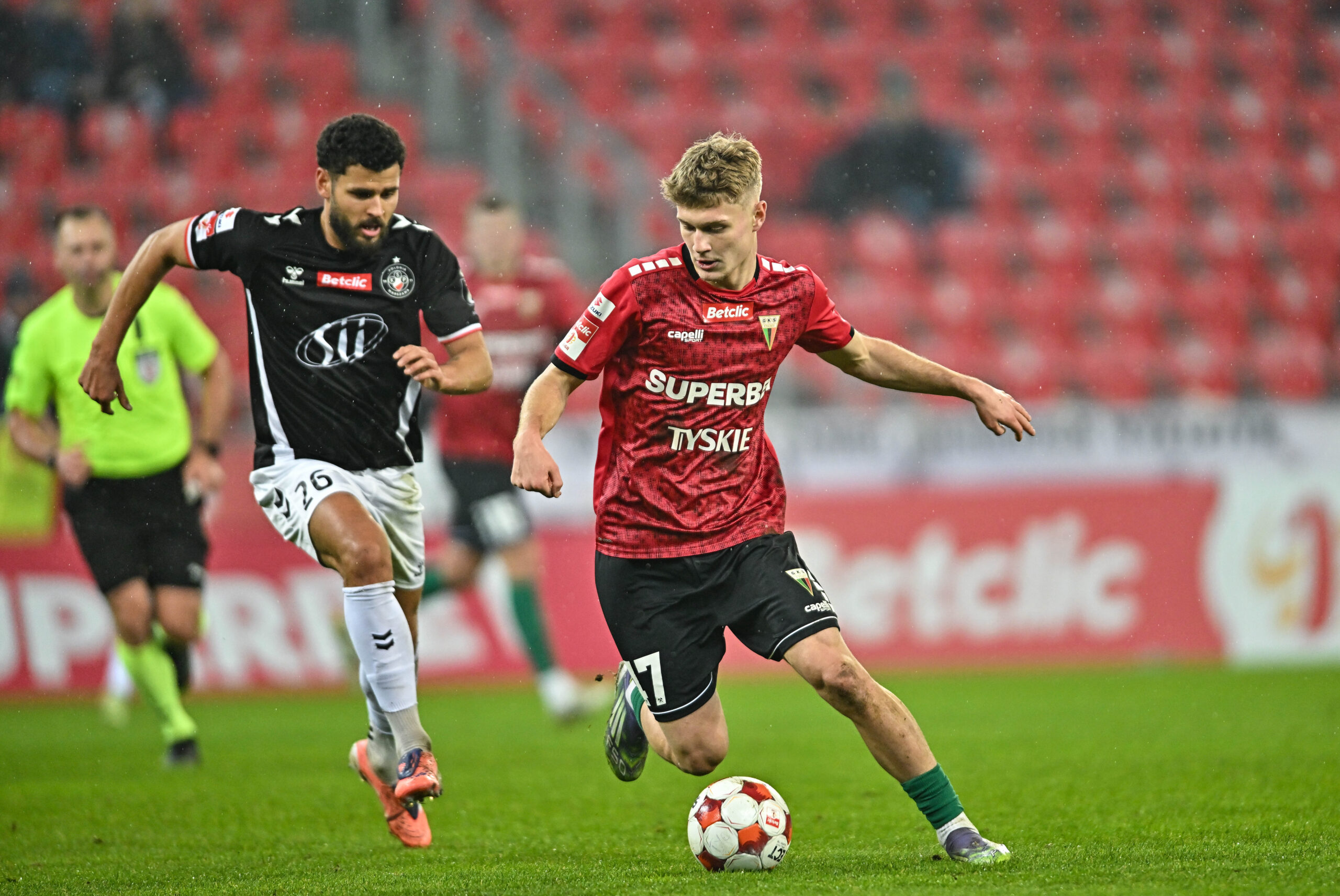 2025.12.05 Tychy
Pilka nozna Betclic 1 Liga sezon 2025/2026
GKS Tychy - Polonia Warszawa
N/z Dave Gnaase Bartosz Jankowski
Foto Lukasz Sobala / PressFocus

2025.12.05 Tychy
Football Polish First League season 2025/2026
GKS Tychy - Polonia Warszawa
Dave Gnaase Bartosz Jankowski
Credit: Lukasz Sobala / PressFocus