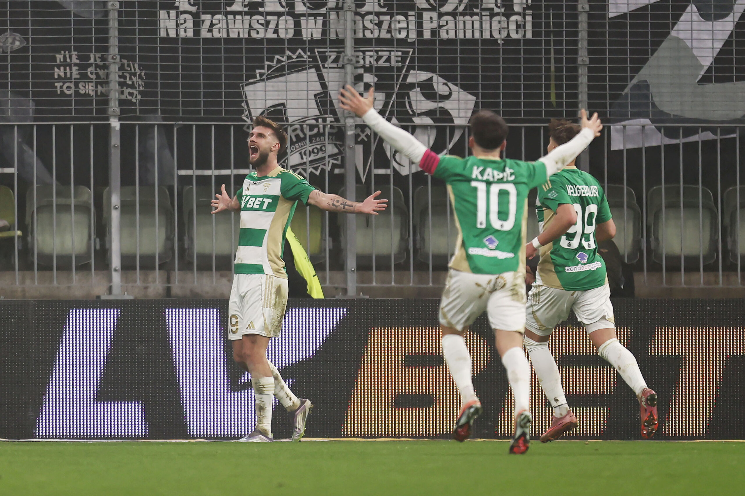 2025.12.05 Gdansk Pilka nozna PKO BP Ekstraklasa sezon 2025/2026 Lechia Gdansk - Gornik Zabrze N/z Kacper Sezonienko gol bramka radosc Foto Piotr Matusewicz / PressFocus

2025.12.05 Gdansk
Football Polish PKO BP Ekstraklasa season 2025/2026 
Lechia Gdansk - Gornik Zabrze 
Kacper Sezonienko gol bramka radosc 
Credit: Piotr Matusewicz / PressFocus