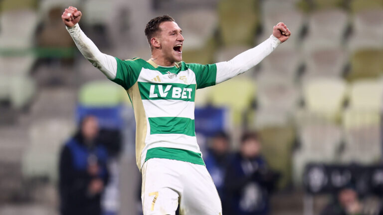 2025.12.05 Gdansk Pilka nozna PKO BP Ekstraklasa sezon 2025/2026 Lechia Gdansk - Gornik Zabrze N/z Bohdan Wjunnyk Viunnyk radosc Foto Piotr Matusewicz / PressFocus

2025.12.05 Gdansk
Football Polish PKO BP Ekstraklasa season 2025/2026 
Lechia Gdansk - Gornik Zabrze 
Bohdan Wjunnyk Viunnyk radosc 
Credit: Piotr Matusewicz / PressFocus