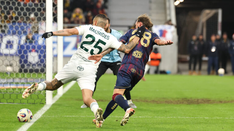 2025.12.06 Szczecin Stadion im. Floriana Krygiera
pilka nozna PKO Ekstraklasa sezon 2025/2026
Pogon Szczecin - Radomiak Radom
N/z Linus Wahlqvist Maurides Roque Junior
Foto Szymon Gorski / PressFocus

2025.12.06 Szczecin Stadion im. Floriana Krygiera
football Polish PKO Ekstraklasa season 2025/2026
Pogon Szczecin - Radomiak Radom
Linus Wahlqvist Maurides Roque Junior
Credit: Szymon Gorski / PressFocus