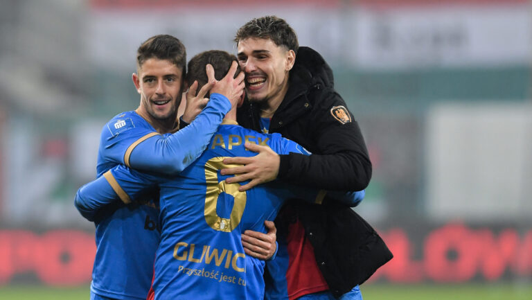 2025.12.06 Gliwice
Pilka nozna PKO Ekstraklasa sezon 2025/2026
Piast Gliwice - Legia Warszawa
N/z Adrian Dalmau Michal Chrapek Igor Drapinski
Foto Mateusz Sobczak / PressFocus

2025.12.06 Gliwice
Football Polish League PKO Ekstraklasa season 2025/2026
Piast Gliwice - Legia Warszawa
Adrian Dalmau Michal Chrapek Igor Drapinski
Credit: Mateusz Sobczak / PressFocus