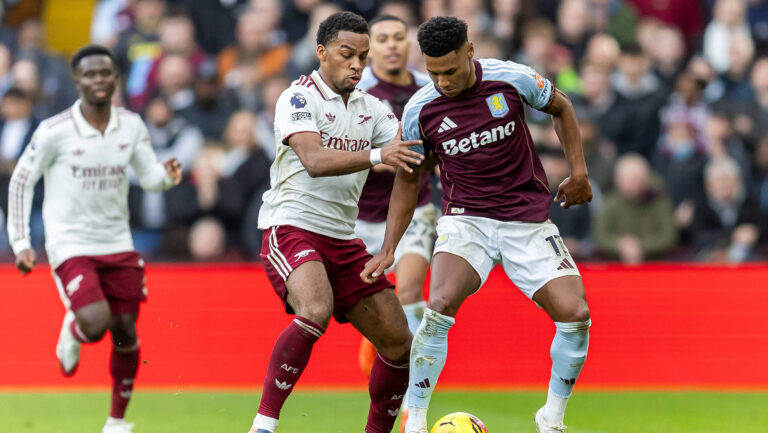 Aston Villa v Arsenal Premier League 06/12/2025. Aston Villa forward Ollie Watkins 11 battles for possession with Arsenal defender Jurrien Timber 12 during the Premier League match between Aston Villa and Arsenal at Villa Park, Birmingham, England on 6 December 2025. Birmingham Villa Park West Midlands England Editorial use only DataCo restrictions apply See www.football-dataco.com , Copyright: xManjitxNarotrax PSI-23350-0020
2025.12.06 Birmingham
pilka nozna liga angielska
Aston Villa - Arsenal Londyn
Foto IMAGO/PressFocus

!!! POLAND ONLY !!!
2025.12.06 Birmingham
pilka nozna liga angielska
Aston Villa - Arsenal Londyn
Foto IMAGO/PressFocus

!!! POLAND ONLY !!!