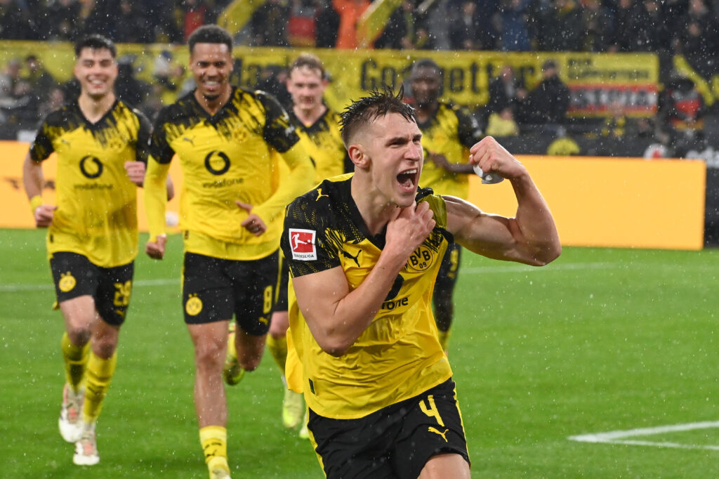 Nico SCHLOTTERBECK DO jubelt nach seinem Tor zum 2-0, Jubel, jubeln, Freude, cheers, Fussball 1. Bundesliga, 13.Spieltag, matchday13, Borussia Dortmund DO - TSG 1899 Hoffenheim 1899 2-0 am 07.12.2025 in Dortmund/ Deutschland. DFL regulations prohibit any use of photographs as image sequences and/or quasi-video  *** Nico SCHLOTTERBECK DO cheers after his goal for 2 0, jubilation, jubeln, joy, cheers, Fussball 1 Bundesliga, 13 Spieltag, matchday13, Borussia Dortmund DO TSG 1899 Hoffenheim 1899 2 0 am 07 12 2025 in Dortmund Germany DFL regulations prohibit any use of photographs as image sequences and or quasi video 
2025.12.07 Dortmund
pilka nozna , liga niemiecka
Borussia Dortmund - TSG 1899 Hoffenheim
Foto IMAGO/PressFocus

!!! POLAND ONLY !!!