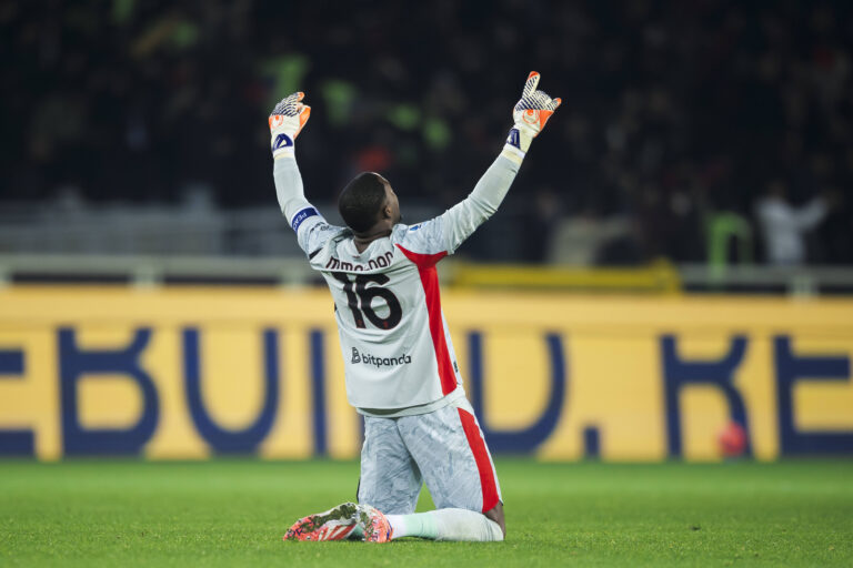 Torino FC v AC Milan - Serie A Mike Maignan of AC Milan celebrates during the Serie A football match between Torino FC and AC Milan. Turin Italy Copyright: xNicoloxCampox
2025.12.08 Turyn
pilka nozna , liga wloska
Torino FC - AC Milan 
Foto IMAGO/PressFocus

!!! POLAND ONLY !!!