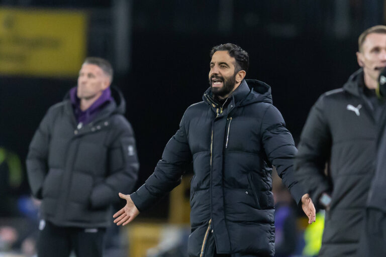 Wolverhampton Wanderers v Manchester United, ManU Premier League 08/12/2025. Manchester United head coach Ruben Amorim during the Premier League match between Wolverhampton Wanderers and Manchester United at Molineux, Wolverhampton, England on 8 December 2025. Wolverhampton Molineux West Midlands England Editorial use only DataCo restrictions apply See www.football-dataco.com , Copyright: xManjitxNarotrax PSI-23361-0116
2025.12.08 Wolverhampton
pilka nozna , liga angielska
Wolverhampton Wanderers - Manchester United
Foto IMAGO/PressFocus

!!! POLAND ONLY !!!
