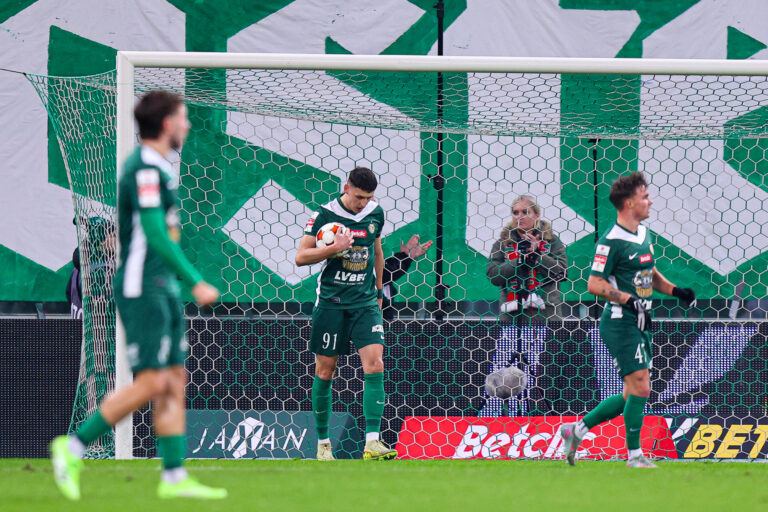 2025.12.08 Wroclaw
pilka nozna Betlic 1 liga sezon 2025/2026
Slask Wroclaw - Stal Rzeszow
N/z Przemyslaw Banaszak
Foto Pawel Andrachiewicz / PressFocus

2025.12.08 Wroclaw
Football - Betlic First League season 2025/2026
Slask Wroclaw - Stal Rzeszow
Przemyslaw Banaszak
Credit: Pawel Andrachiewicz / PressFocus