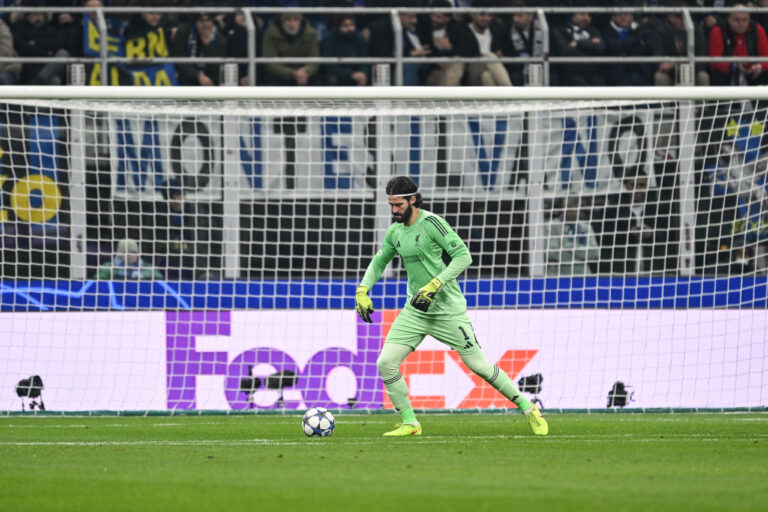 ALISSON BECKER of Liverpool FC in action during the UEFA Champions League stage match Phase MD6 between Inter FC Internazionale and Liverpool FC, on 9th of December 2025, at Giuseppe Meazza San Siro Siro stadium in Milan, Italy (Photo by Tiziano Ballabio/IPA Sport / ipa-agency.net/IPA/Sipa USA)
2025.12.09 Mediolan
pilka nozna liga mistrzow
Inter Mediolan - FC Liverpool
Foto IPA/SIPA USA/PressFocus

!!! POLAND ONLY !!!