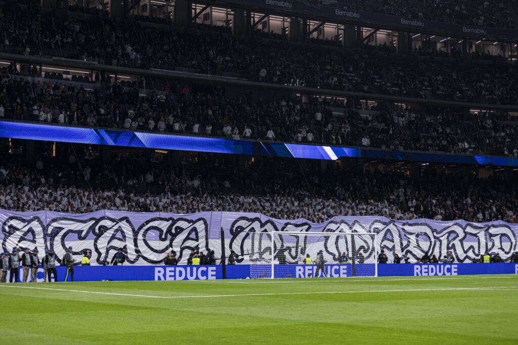 UEFA Champions League soccer match Real Madrid vs Manchester City at Santiago Bernabeu stadium in Madrid, Spain. 10 December 2025
Real Madrid fans

(Photo by Cordon Press/Sipa USA)
2025.12.10 Madryt
pilka nozna liga mistrzow
Real Madryt - Manchester City

Foto Cordon/SIPA USA/PressFocus

!!! POLAND ONLY !!!
