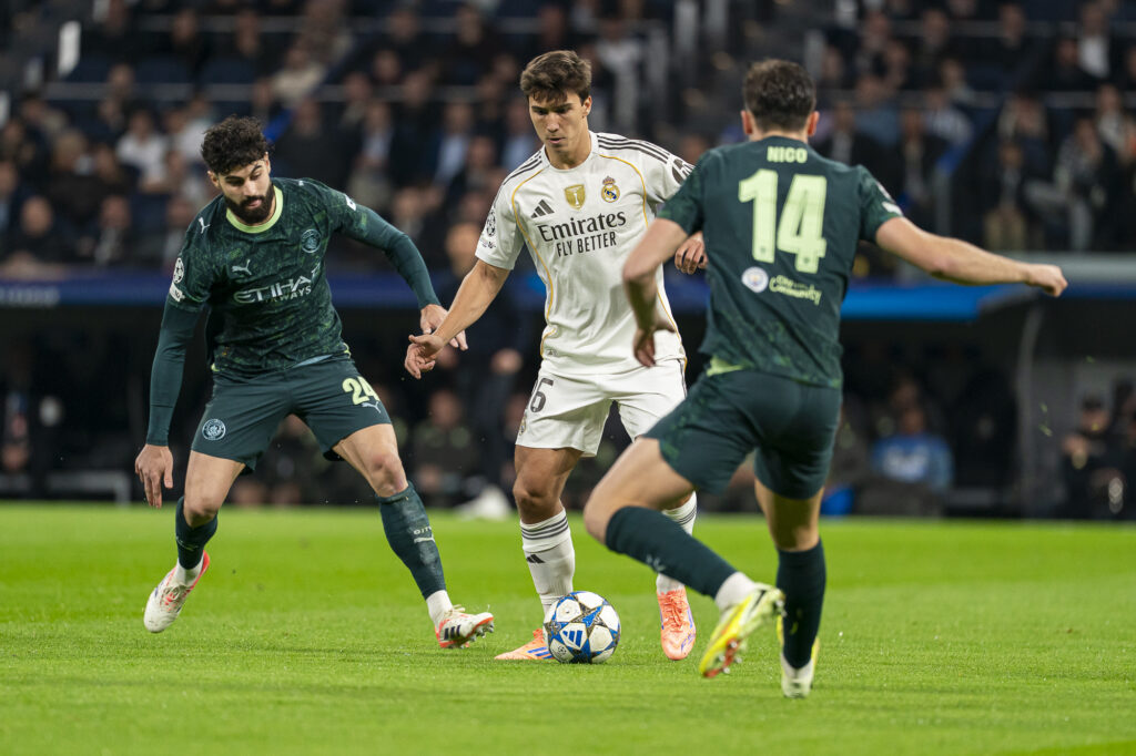 Real Madrid CF`s Gonzalo Garcia (R) and Manchester City FC`s Josko Guardiol during Champions League 2025/2026 match. December 10,2025. (ALTERPHOTOS/Ropero)
2025.12.10 Madryt
pilka nozna liga mistrzow
Real Madryt - Manchester City
Foto Alter Photos/SIPA USA/PressFocus

!!! POLAND ONLY !!!