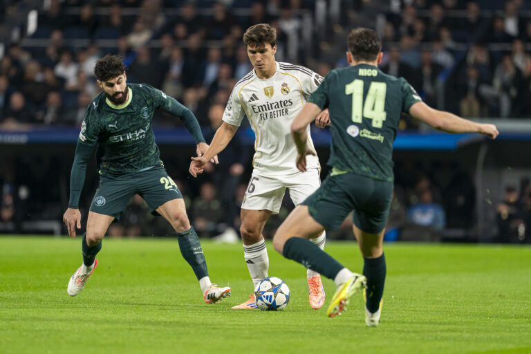 Real Madrid CF`s Gonzalo Garcia (R) and Manchester City FC`s Josko Guardiol during Champions League 2025/2026 match. December 10,2025. (ALTERPHOTOS/Ropero)
2025.12.10 Madryt
pilka nozna liga mistrzow
Real Madryt - Manchester City
Foto Alter Photos/SIPA USA/PressFocus

!!! POLAND ONLY !!!