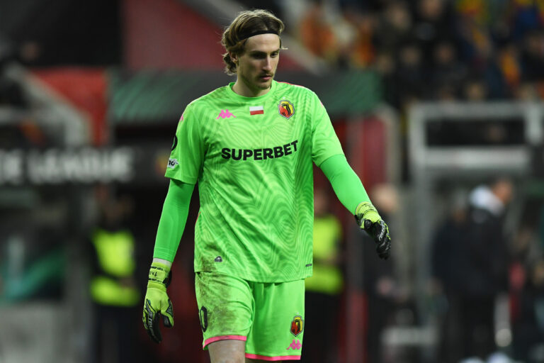 2025.12.11 Bialystok pilka nozna Liga Konferencji Europy 2025/2026. 5. kolejka rozgrywek LKE. Jagiellonia Bialystok - Rayo Vallecano (Hiszpania) N/z Slawomir Abramowicz bramkarz Jagiellonii Foto Michal Kosc / PressFocus 
2025.12.11 Bialystok Bialystok Football - UEFA Conference League 2025/2026 Jagiellonia Bialystok - Rayo Vallecano (Spain) Credit: Michal Kosc / PressFocus