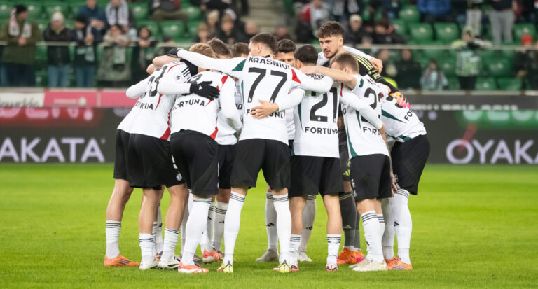 2025.12.14 Warszawa
pilka nozna PKO Ekstraklasa sezon 2025/2026
Legia Warszawa - Piast Gliwice
N/z Legia Warszawa
Foto Pawel Bejnarowicz / PressFocus

2025.12.14 Warsaw
Football - Polish PKO Ekstraklasa season 2025/2026
Legia Warszawa - Piast Gliwice
Legia Warszawa
Credit: Pawel Bejnarowicz / PressFocus