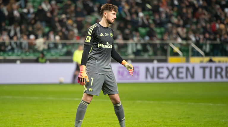 2025.12.14 Warszawa
pilka nozna PKO Ekstraklasa sezon 2025/2026
Legia Warszawa - Piast Gliwice
N/z Kacper Tobiasz
Foto Pawel Bejnarowicz / PressFocus

2025.12.14 Warsaw
Football - Polish PKO Ekstraklasa season 2025/2026
Legia Warszawa - Piast Gliwice
Kacper Tobiasz
Credit: Pawel Bejnarowicz / PressFocus