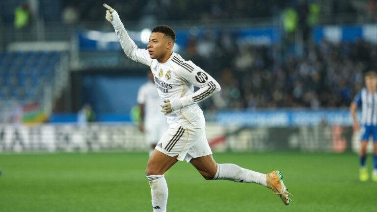Kylian Mbappe of Real Madrid CF celebrates a goal 0-1 during the Spanish championship LaLiga football match between Deportivo Alaves and Real Madrid on 14 December 2025 at Mendizorroza Stadium in Vitoria, Spain (Photo by /Sipa USA)
2025.12.14 Vitoria-Gasteiz
pilka nozna liga hiszpanska
Deportivo Alaves - Real Madryt

Foto IPA/SIPA USA/PressFocus

!!! POLAND ONLY !!!