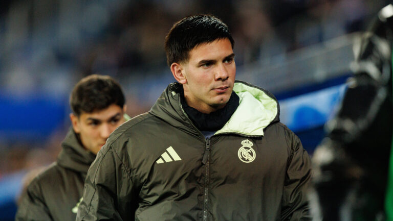 Franco Mastantuono seen during LaLiga EA SPORTS game between teams of Deportivo Alaves and Real Madrid FC at Mendizorroza Maciej Rogowski/Ball Raw Images Vitoria-Gasteiz Mendizorroza Spain Copyright: xMaciejxRogowskix maciejrogowski_deportivoalaves_realmadrid_2526-092
2025.12.14 Vitoria-Gasteiz
pilka nozna , liga hiszpanska
Deportivo Alaves - Real Madryt
Foto IMAGO/PressFocus

!!! POLAND ONLY !!!