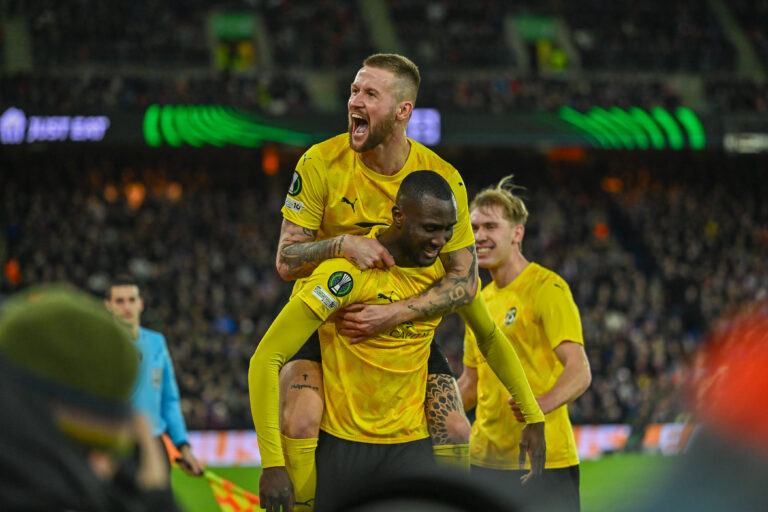 Ibrahim Cisse and Piotr Parzyszek of KuPS Kuopio celebrates with team mates after scoring their second goalduring the UEFA Conference League 2025/26 League Phase MD6 match between Crystal Palace FC and KuPS Kuopio at Selhurst Park on December 18, 2025 in London, England. (Photo by Yaroslav Dunka / SPP/Sipa USA)
2025.12.18 Londyn
pilka nozna liga konferencji 
Crystal Palace - KuPS Kuopio

Foto SPP/SIPA USA/PressFocus

!!! POLAND ONLY !!!