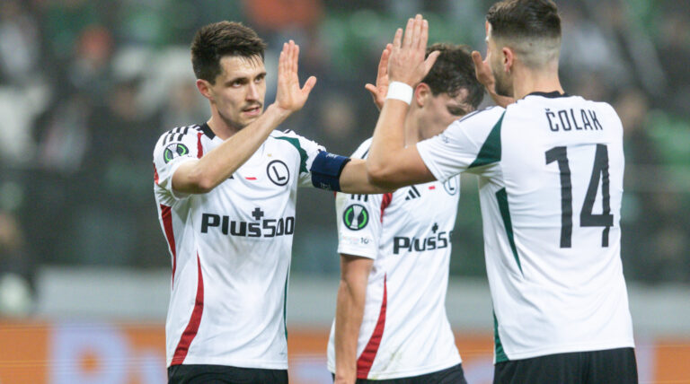 2025.12.18 Warszawa  pilka nozna Liga Konferencji sezon 2025/2026
Legia Warszawa - Lincoln Red Imps FC
N/z Bartosz Kapustka (Legia), Jakub Zewlakow (Legia), Antopnio Colak (Legia)
Foto Tomasz Jastrzebowski / Foto Olimpik / PressFocus

2025.12.18 Warszawa football UEFA Conference League season 2025/2026
Legia Warszawa - Lincoln Red Imps FC
Bartosz Kapustka (Legia), Jakub Zewlakow (Legia), Antopnio Colak (Legia)
Credit: Tomasz Jastrzebowski / Foto Olimpik / PressFocus