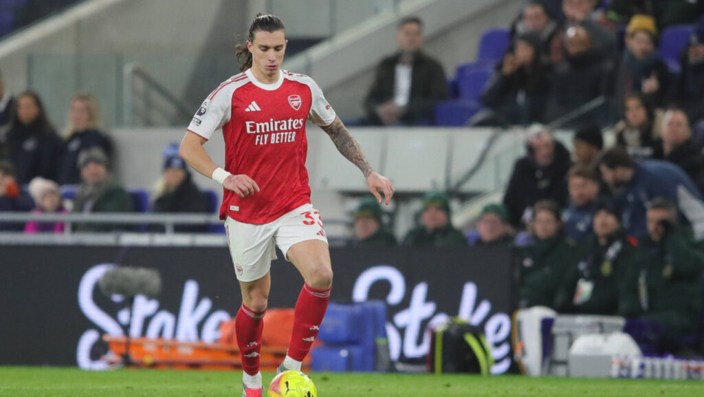 Everton v Arsenal, Premier League Riccardo Calafiori of Arsenal during the Premier League match between Everton and Arsenal at Hill Dickinson Stadium, Liverpool, England on 20 December 2025. Liverpool Hill Dickinson Stadium Merseyside UK Editorial use only DataCo restrictions apply See www.football-dataco.com , Copyright: xAlunxRobertsx PSI-23456-0065
2025.12.20 Liverpool
pilka nozna , liga angielska
Everton - Arsenal Londyn
Foto IMAGO/PressFocus

!!! POLAND ONLY !!!