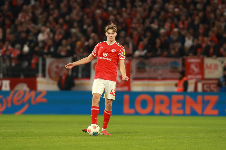 GER, Bundesliga, 1. FSV Mainz 05 vs FC St. Pauli / 21.12.2025, Mewa-Arena, Mainz, GER, Bundesliga, 1. FSV Mainz 05 vs FC St. Pauli im Bild Kacper POTULSKI 1. FSV Mainz 05, 48, rot *** GER, Bundesliga, 1 FSV Mainz 05 vs FC St Pauli 21 12 2025, Mewa Arena, Mainz, GER, Bundesliga, 1 FSV Mainz 05 vs FC St Pauli in picture Kacper POTULSKI 1 FSV Mainz 05, 48, red nordphotoxGmbHx/xSJS nph00070
2025.12.21 Moguncja
pilka nozna , liga niemiecka
FSV Mainz 05 - FC St. Pauli
Foto IMAGO/PressFocus

!!! POLAND ONLY !!!