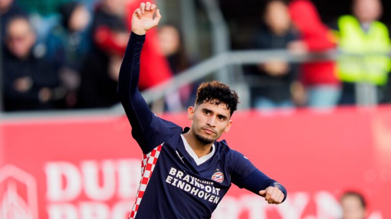 UTRECHT , 21-12-2025 , Stadium Galgenwaard , season 2025 / 2026 , Dutch Eredivisie Football . Match between FC Utrecht and PSV , Picture shows PSV player Ricardo Pepi celebrating the 1-1 (Photo by Pro Shots/Sipa USA)
2025.12.21 Utrecht
pilka nozna liga holenderska
FC Utrecht - PSV Eindhoven
Foto Pro Shots Photo Agency/SIPA USA/PressFocus

!!! POLAND ONLY !!!