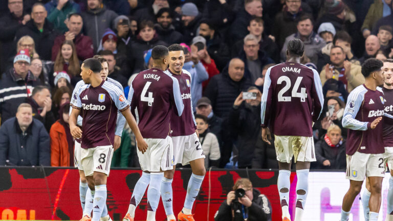 Aston Villa v Manchester United, ManU Premier League 21/12/2025. GOAL scores 1-0 Aston Villa midfielder Morgan Rogers 27 scores and celebrates during the Premier League match between Aston Villa and Manchester United at Villa Park, Birmingham, England on 21 December 2025. Birmingham Villa Park West Midlands England Editorial use only DataCo restrictions apply See www.football-dataco.com , Copyright: xManjitxNarotrax PSI-23452-0174
2025.12.21 Birmingham
pilka nozna liga angielska
Premier League sezon 2025/2026
Foto IMAGO/PressFocus

!!! POLAND ONLY !!!