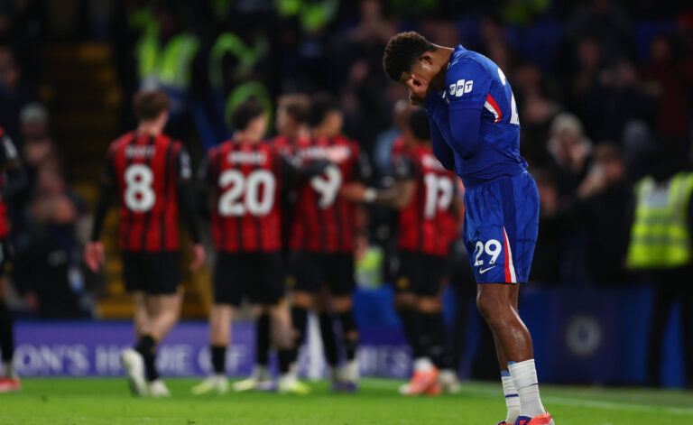 London, England, 30th December 2025. Wesley Fofana of Chelsea reacts after Justin Kluivert of Bournemouth scores to make it 2-2 during the Chelsea vs AFC Bournemouth Premier League match at Stamford Bridge, London. Picture credit should read: Paul Terry / Sportimage EDITORIAL USE ONLY. No use with unauthorised audio, video, data, fixture lists, club/league logos or live services. Online in-match use limited to 120 images, no video emulation. No use in betting, games or single club/league/player publications. SPI_025_PT_Chelsea_Bournemouth SPI-4402-0025
2025.12.30 Londyn
pilka nozna , Liga Angielska
Chelsea Londyn - AFC Bournemouth
Foto IMAGO/PressFocus

!!! POLAND ONLY !!!