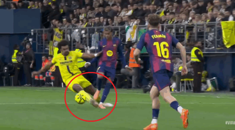 Bandycki faul na Yamalu. Czerwona kartka! [WIDEO]