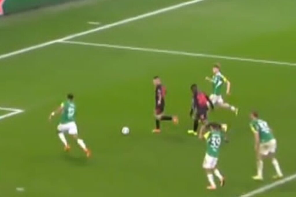 Sceny w Lidze Mistrzów! Newcastle straciło zwycięstwo w samej końcówce [WIDEO]