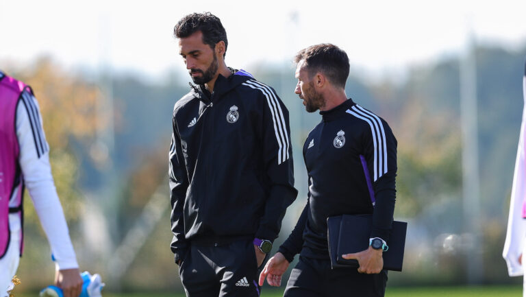 11.10.2022 Ksiazenice
Pilka nozna
Mlodziezowa Liga Mistrzow 2022/2023
Szachtar Donieck - Real Madryt
N/z trener Alvaro Arbeloa Coca
Foto Adam Starszynski / PressFocus

11.10.2022 Ksiazenice
Football
UEFA Youth League 2022/2023,
Shakhtar Donetsk - Real Madrid
trener Alvaro Arbeloa Coca
Credit Adam Starszynski / PressFocus