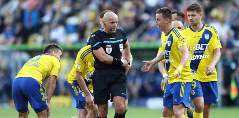 2024.06.02 Gdynia Pilka Nozna Fortuna 1 liga sezon 2023/2024 Mecz Arka Gdynia - Motor Lublin N/z Sebastian Milewski Szymon Marciniak Przemyslaw Stolc Michal Marcjanik Foto Piotr Matusewicz / PressFocus

2024.06.02 Gdynia
Football Polish first division season 2023/2024
Arka Gdynia - Motor Lublin
Sebastian Milewski Szymon Marciniak Przemyslaw Stolc Michal Marcjanik
Credit: Piotr Matusewicz / PressFocus