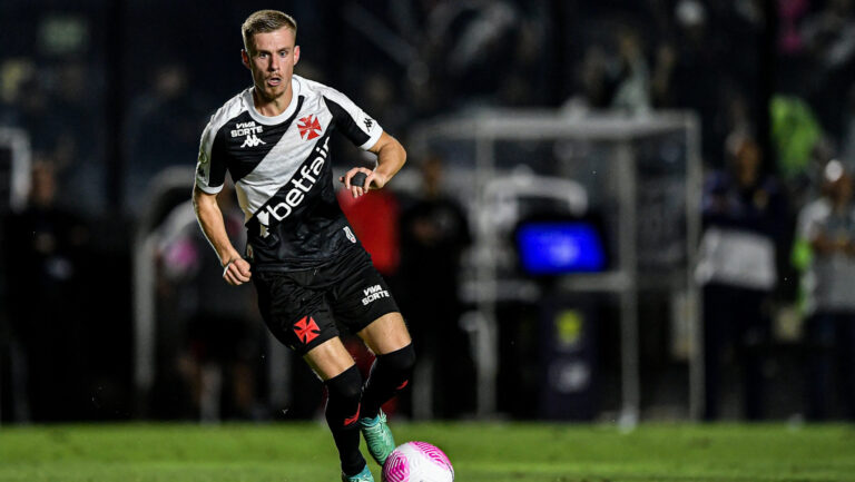 RJ - RIO DE JANEIRO - 10/05/2024 - BRAZILIAN A 2024, VASCO x JUVENTUDE - Maxime Dominguez, Vasco player during the match against Juventude at the Sao Januario stadium for the Brazilian A 2024 championship. Photo: Thiago Ribeiro/AGIF (Photo by Thiago Ribeiro/AGIF/Sipa USA)
2024.10.05 Rio de Janeiro
pilka nozna liga brazylijska
CR Vasco da Gama - EC Juventude
Foto Thiago Ribeiro/AGIF/SIPA USA/PressFocus

!!! POLAND ONLY !!!