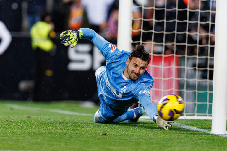 Stole Dimitrievski (Valencia CF) seen in action during LaLiga EA SPORTS game between teams of Valencia CF and Real Madrid FC at Mestalla Stadium. Final Score : Valencia CF 1 - 2 Real Madrid FC (Photo by Maciej Rogowski / SOPA Images/Sipa USA)
2025.01.03 Walencja
pilka nozna , liga hiszpanska
Valencia CF - Real Madryt
Foto Maciej Rogowski/SOPA Images/SIPA USA/PressFocus

!!! POLAND ONLY !!!