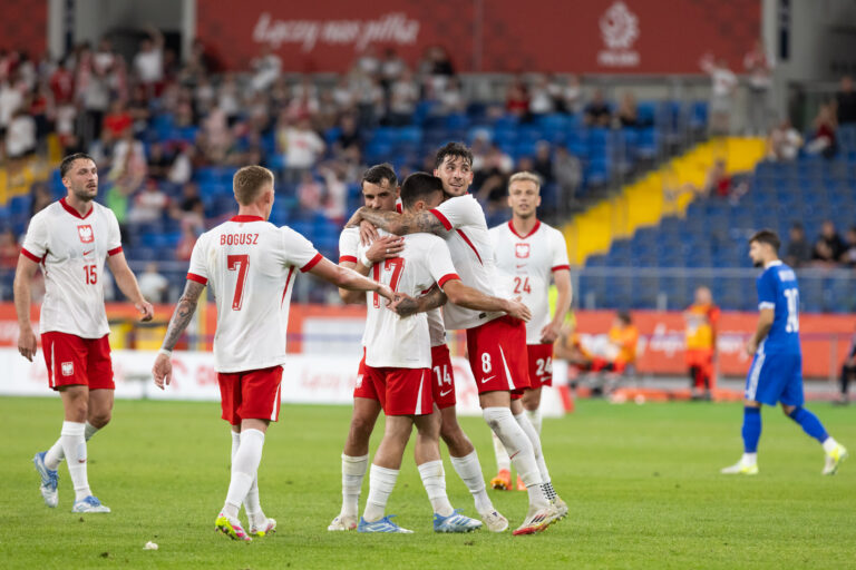 2025.06.06 Chorzow
pilka nozna Mecz TowarzyskiPolska - Moldawia
N/z Bartosz Slisz, Jakub Moder radosc gol bramka, Jakub Kiwior, Mateusz Bogusz, Sebastian Walukiewicz
Foto Marcin Karczewski / PressFocus

2025.06.06 Chorzow Friendly match Poland - MoldaviaBartosz Slisz, Jakub Moder radosc gol bramka, Jakub Kiwior, Mateusz Bogusz, Sebastian Walukiewicz
Credit: Marcin Karczewski / PressFocus