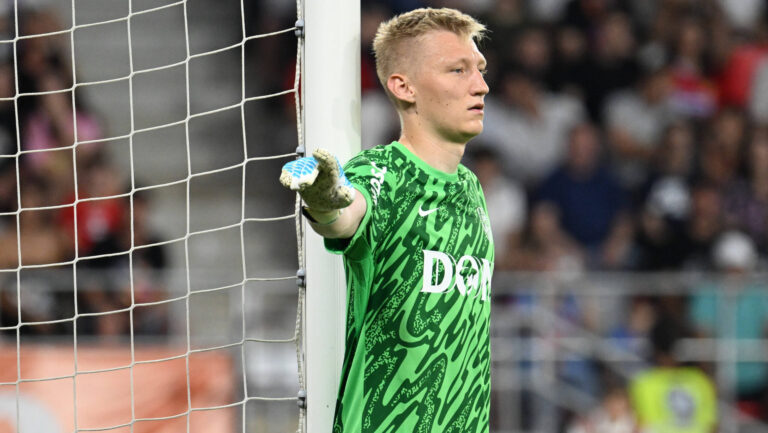 Otto Hindrich reacÈioneazce in meciul dintre FCSB si CFR Cluj, Supercupa Romaniei, desfasurat pe Stadionul Steaua-Ghencea din Bucuresti, sambata 5 iulie 2025. Bucuresti *** Otto Hindrich reacts to the match between FCSB and CFR Cluj, Supercupa Romaniei, played at the Steaua Ghencea Stadium in Bucharest, Saturday, July 5, 2025 Bucharest Copyright: xRazvanxPasarica/SPORTxPICTURESx
2025.07.05 Bukareszt
pilka nozna , Superpuchar Rumunii
FCSB Bukareszt - CFR Cluj,
Foto IMAGO/PressFocus

!!! POLAND ONLY !!!
