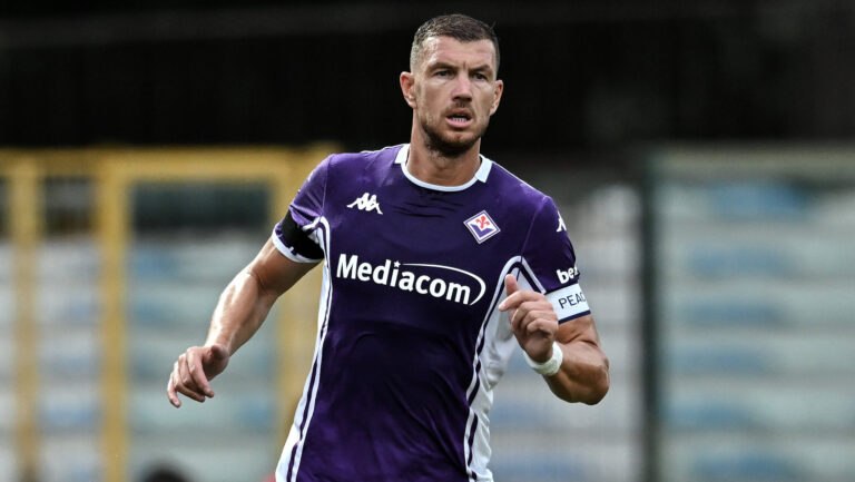 Mp Grosseto 24/07/2025 - amichevole / Grosseto-Fiorentina / foto Matteo Papini/Image nella foto: Edin Dzeko PUBLICATIONxNOTxINxITA
2025.07.24 Grosseto
pilka nozna sparing mecz towarzyski
US Grosseto - ACF Fiorentina
Foto IMAGO/PressFocus

!!! POLAND ONLY !!!