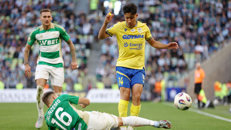 2025.08.24 Gdansk Pilka nozna PKO BP Ekstraklasa sezon 2025/2026 Lechia Gdansk - Arka Gdynia N/z Alvis Jaunzems Hide Vitalucci Foto Piotr Matusewicz / PressFocus

2025.08.24 Gdansk
Football Polish PKO BP Ekstraklasa season 2025/2026 
Lechia Gdansk - Arka Gdynia 
Alvis Jaunzems Hide Vitalucci 
Credit: Piotr Matusewicz / PressFocus